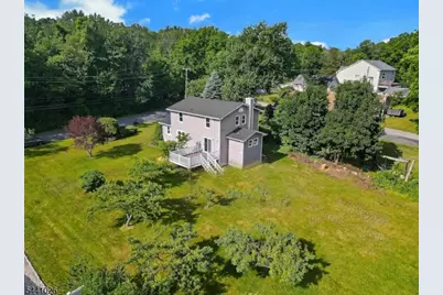32 Bellows Ln, Montville Township, NJ 07082 - Photo 37