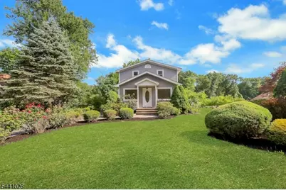 32 Bellows Ln, Montville Township, NJ 07082 - Photo 3
