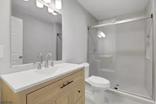 32 Bellows Ln, Montville Township, NJ 07082 - Photo 21
