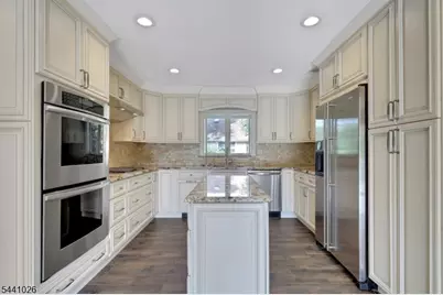 32 Bellows Ln, Montville Township, NJ 07082 - Photo 13