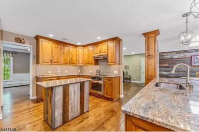 7 Farview Dr, Clinton Township, NJ 08801 - Photo 21