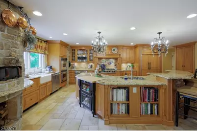 2 Estelle Pl, Cranford Township, NJ 07016 - Photo 17