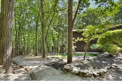 6 Farm Rd, Chester, NJ 07930 - Photo 7