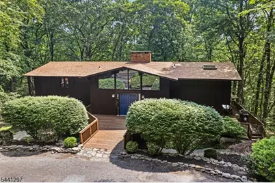 6 Farm Rd, Chester, NJ 07930 - Photo 1
