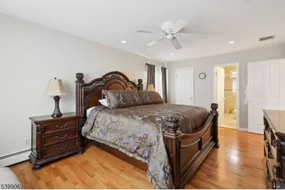 822 Pompton Ave #2, Cedar Grove, NJ 07009 - Photo 19