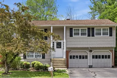 71 Clover Hill Dr, Mount Olive, NJ 07836 - Photo 3