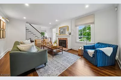 27 Pine Grove Ave, Summit, NJ 07901 - Photo 5