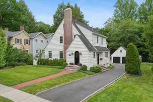 27 Pine Grove Ave, Summit, NJ 07901 - Photo 1