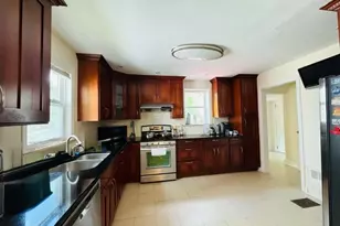 44 Greenwood Dr, Millburn, NJ 07041 - Photo 5