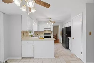 102 Robin Way, Readington, NJ 08853 - Photo 13