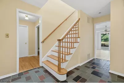 102 Robin Way, Readington, NJ 08853 - Photo 5