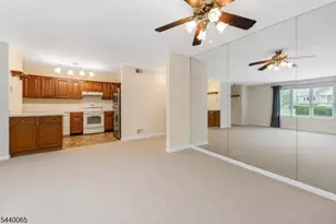 25 Augusta Dr, Clinton Township, NJ 08801 - Photo 9