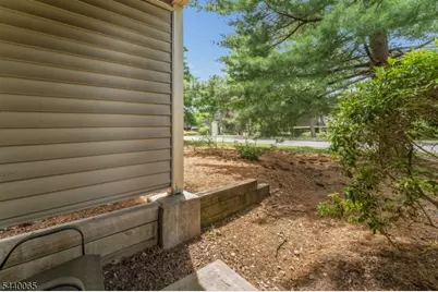 25 Augusta Dr, Clinton Township, NJ 08801 - Photo 23