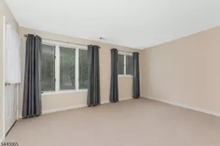 25 Augusta Dr, Clinton Township, NJ 08801 - Photo 17