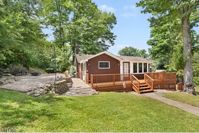 41 E Shore Rd, Jefferson Township, NJ 07849 - Photo 17