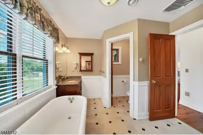 234 Fairview Ave, Washington Township, NJ 07853 - Photo 25