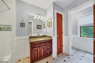 234 Fairview Ave, Washington Township, NJ 07853 - Photo 29