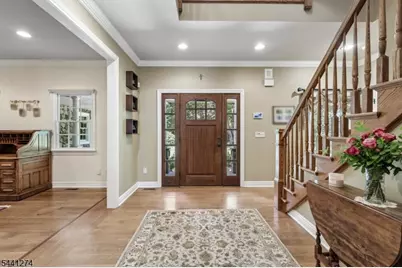 4 Holmehill Ln, Roseland, NJ 07068 - Photo 9