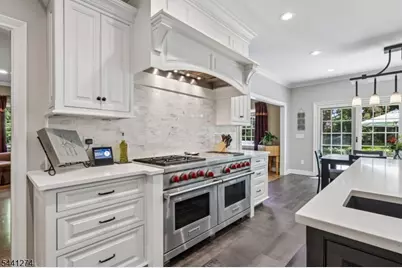 4 Holmehill Ln, Roseland, NJ 07068 - Photo 5