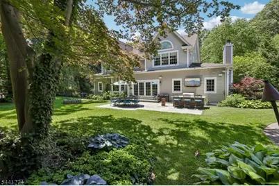 4 Holmehill Ln, Roseland, NJ 07068 - Photo 41