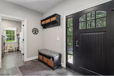 4 Holmehill Ln, Roseland, NJ 07068 - Photo 19