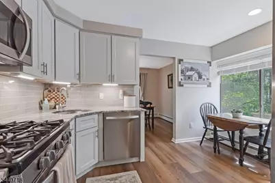 32 Flintlock Ter, Rockaway Township, NJ 07866 - Photo 9