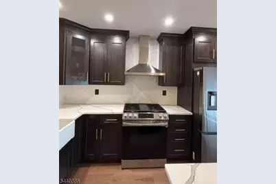 1104 Woodbridge Commons Way #1104, Woodbridge Township, NJ 08830 - Photo 5