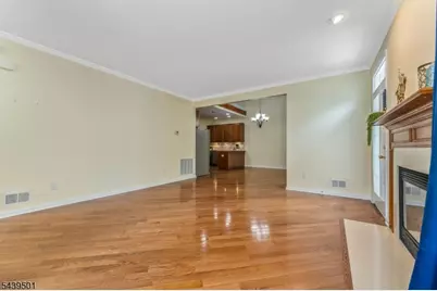 76 Samson Dr, Raritan Township, NJ 08822 - Photo 5