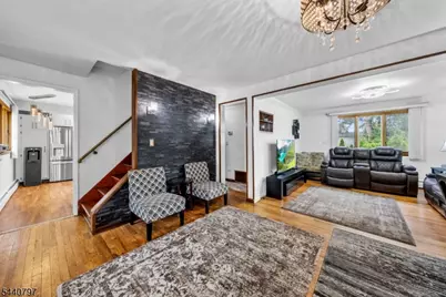 101 Maple Hill Rd, Clifton, NJ 07013 - Photo 9