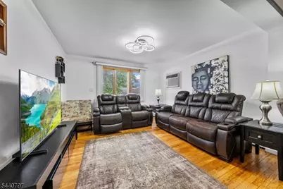 101 Maple Hill Rd, Clifton, NJ 07013 - Photo 5