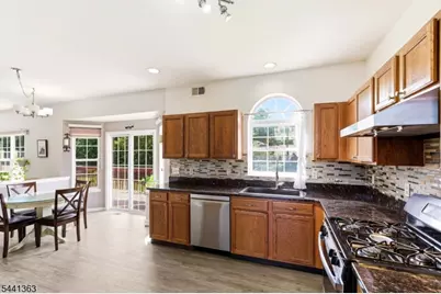 917 Timberline Dr, Jefferson Township, NJ 07849 - Photo 13