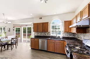 917 Timberline Dr, Jefferson Township, NJ 07849 - Photo 13