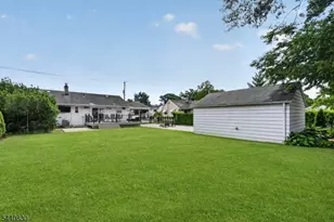 42 Donnalin Pl, Clifton, NJ 07013 - Photo 35