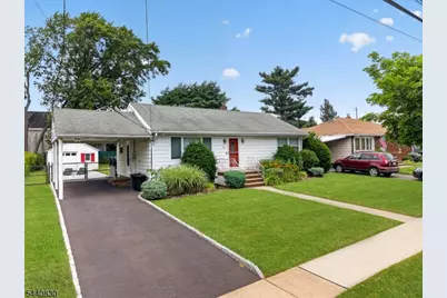 42 Donnalin Pl, Clifton, NJ 07013 - Photo 3