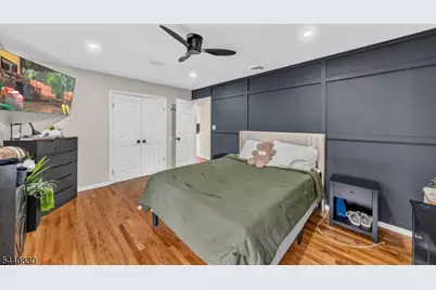 42 Donnalin Pl, Clifton, NJ 07013 - Photo 17