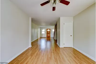 5 Reaville Ct, Parsippany, NJ 07054 - Photo 11