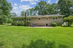 335 Drakestown Rd, Washington Township, NJ 07853 - Photo 25