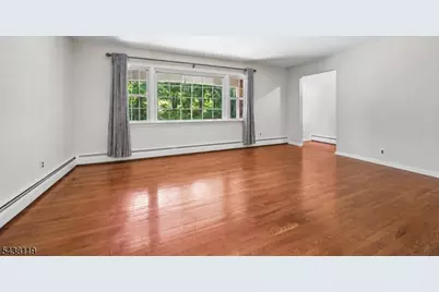 335 Drakestown Rd, Washington Township, NJ 07853 - Photo 5