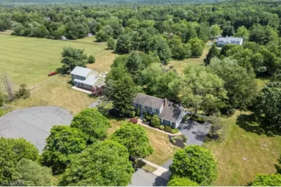 15 Williamsburg Ct, Montgomery Township, NJ 08558 - Photo 3