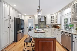 15 Williamsburg Ct, Montgomery Township, NJ 08558 - Photo 5