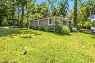 139 Mohawk Trail, Wayne, NJ 07470 - Photo 3