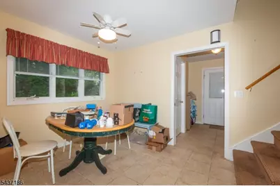 139 Mohawk Trl, Wayne, NJ 07470 - Photo 9