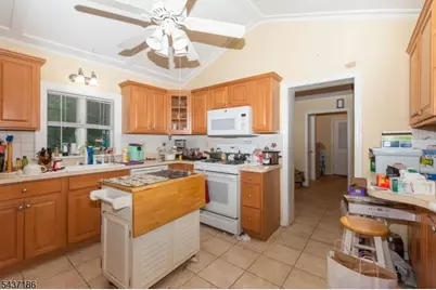 139 Mohawk Trl, Wayne, NJ 07470 - Photo 5