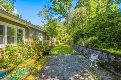 139 Mohawk Trl, Wayne, NJ 07470 - Photo 23