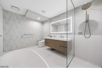 320 Adolphus Ave #219, Cliffside Park, NJ 07010 - Photo 15