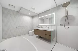 320 Adolphus Ave, Cliffside Park, NJ 07010 - Photo 15