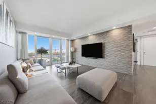 320 Adolphus Ave, Cliffside Park, NJ 07010 - Photo 9