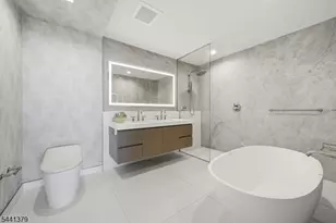 320 Adolphus Ave, Cliffside Park, NJ 07010 - Photo 17