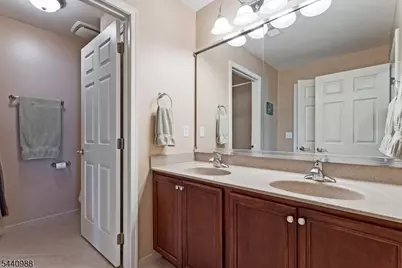 28 Briar Ct, Hardyston Township, NJ 07419 - Photo 23
