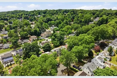 20 Sunnyside Rd, West Orange Township, NJ 07052 - Photo 11